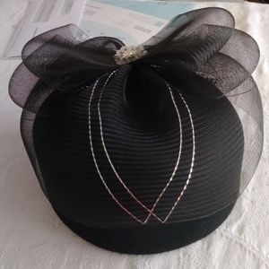 KAKY CO designer Wool hat w satin bow & silver flo